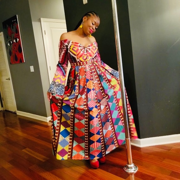 Meet your Posher, Tiyona - Picture 2 of 3